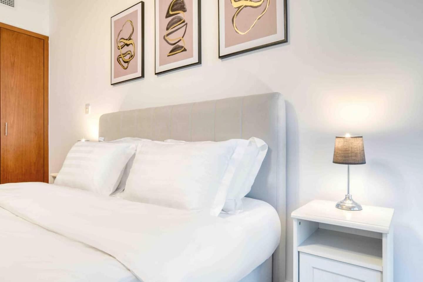 Bright And Stylish 1bed Near Metro Dubai