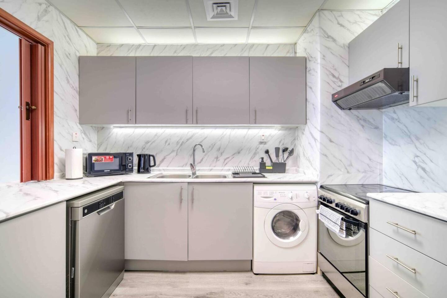 Apartment Bright And Stylish 1bed Near Metro