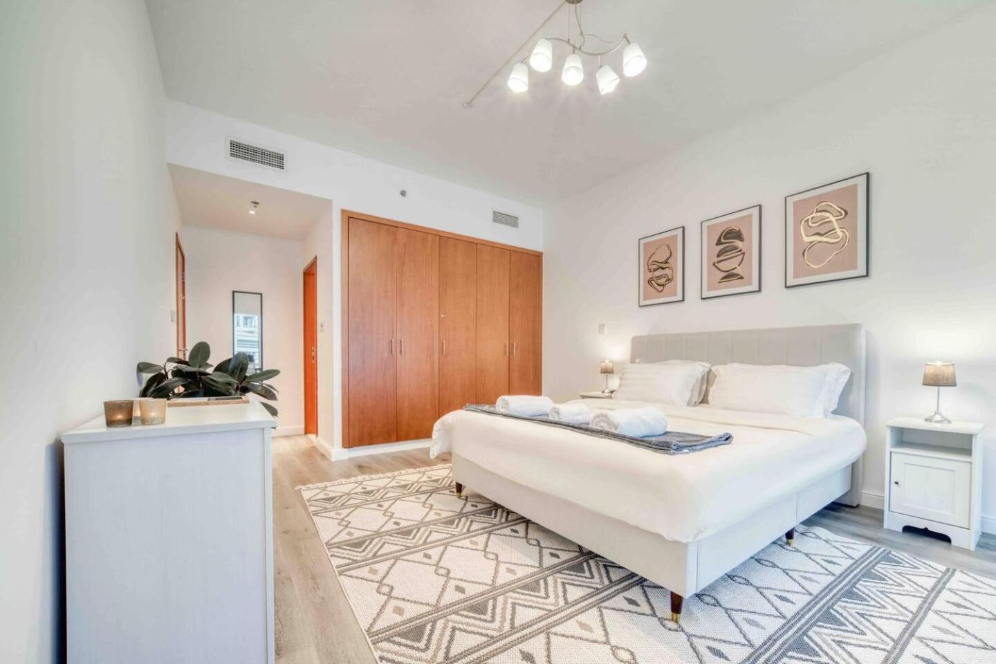 Bright And Stylish 1bed Near Metro *