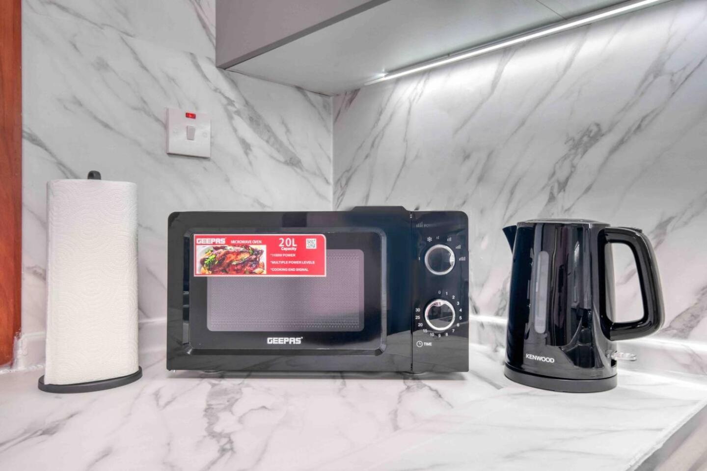 Apartment Bright And Stylish 1bed Near Metro Dubai