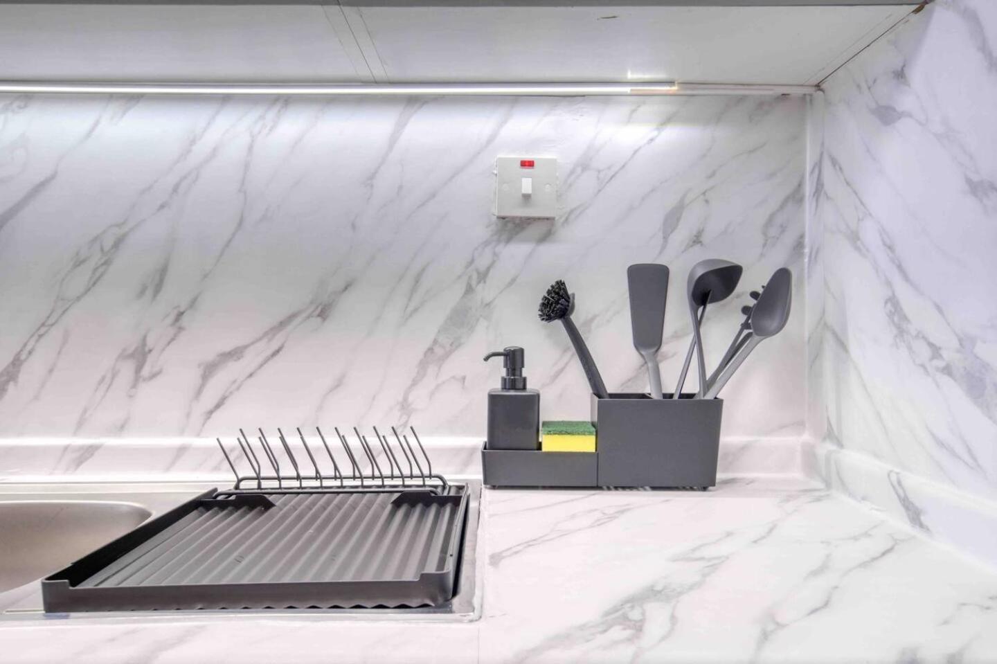 Bright And Stylish 1bed Near Metro *