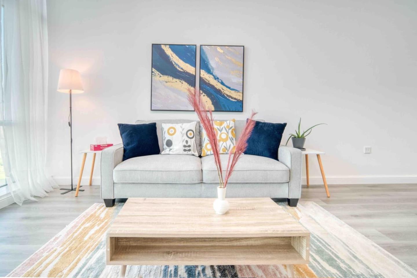 Bright And Stylish 1bed Near Metro * Dubai