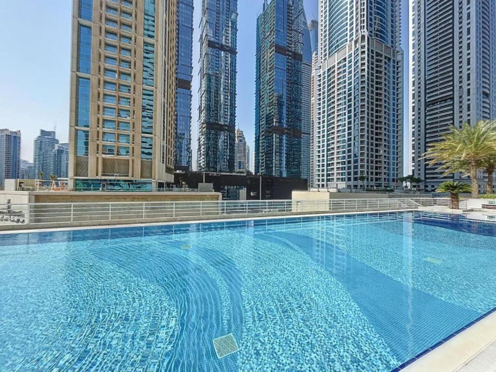 Apartment Bright And Stylish 1bed Near Metro Dubai