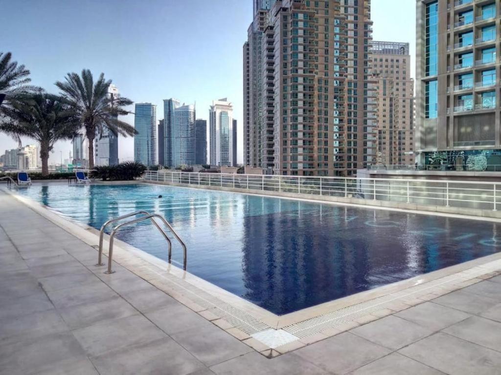 Bright And Stylish 1bed Near Metro Dubai